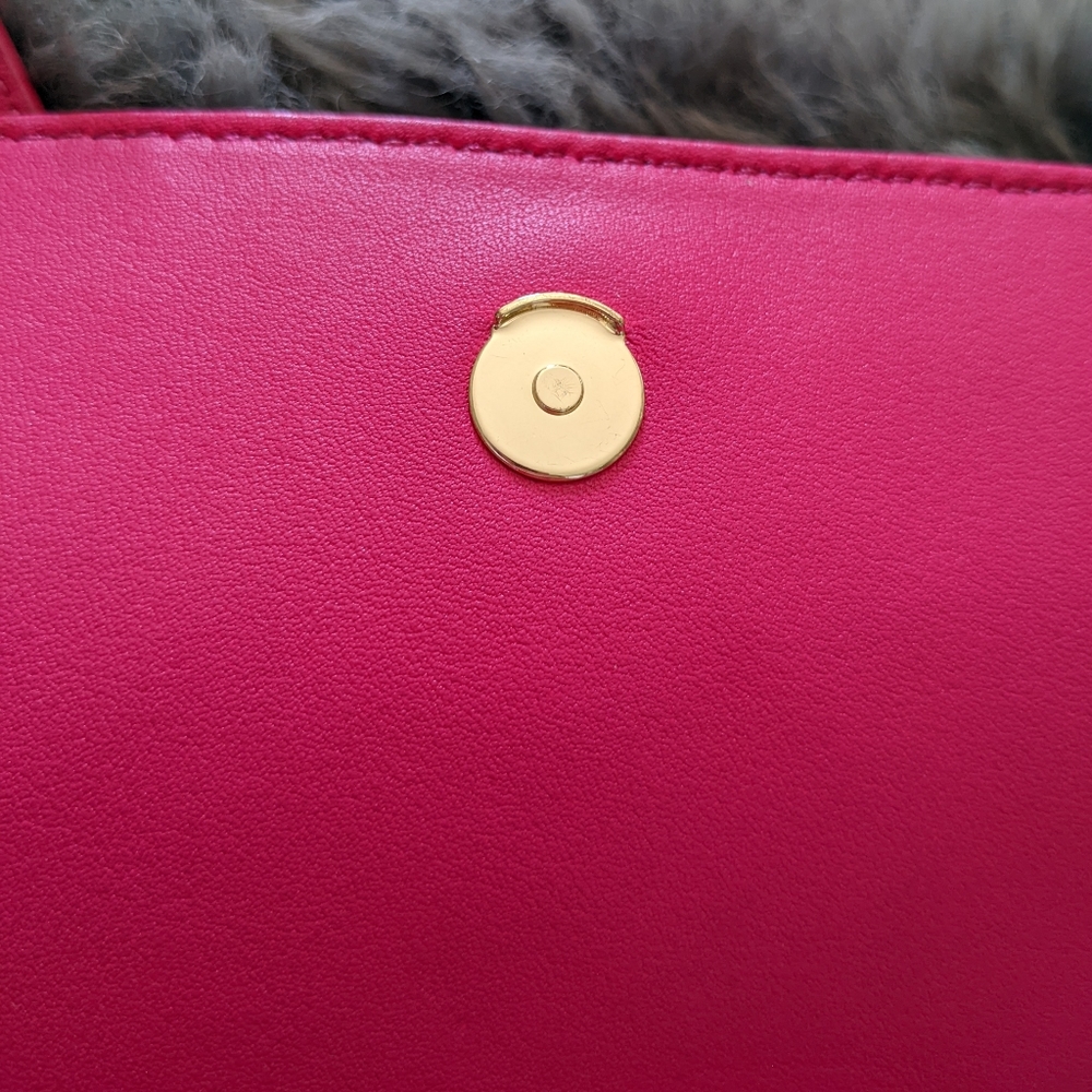 📦SOLD📦 Tory Burch Crossbody Bag. - Picture 8 of 16